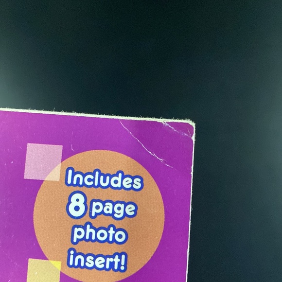 iCarly: iAm Famous! by Laurie McElroy - Scholastic Paperback Novel - Picture 9 of 10